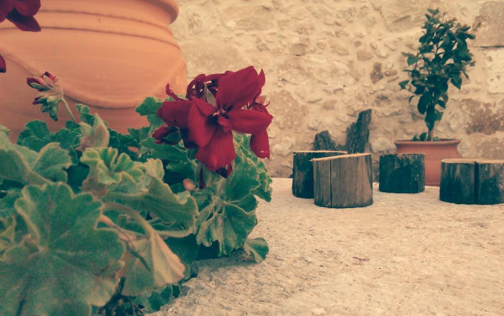Picturesque Traditional Stone House Platanos  Room photo